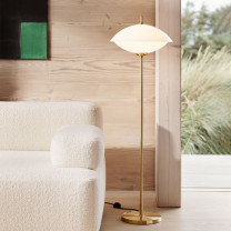 Fritz Hansen Clam Floor Lamp in Lounge
