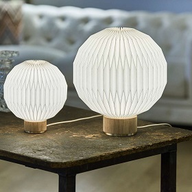 Le Klint 375 table lamp Le Klint 375 table lamp
