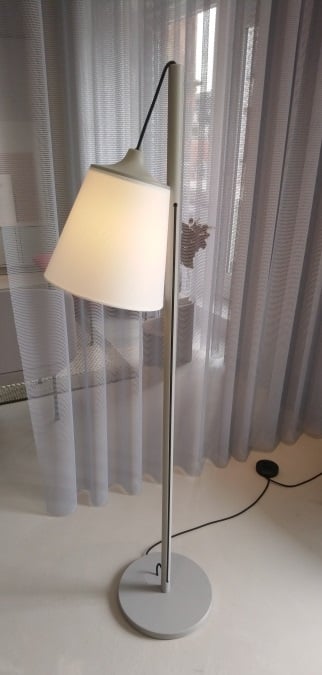Muuto Pull Floor Lamp in Grey