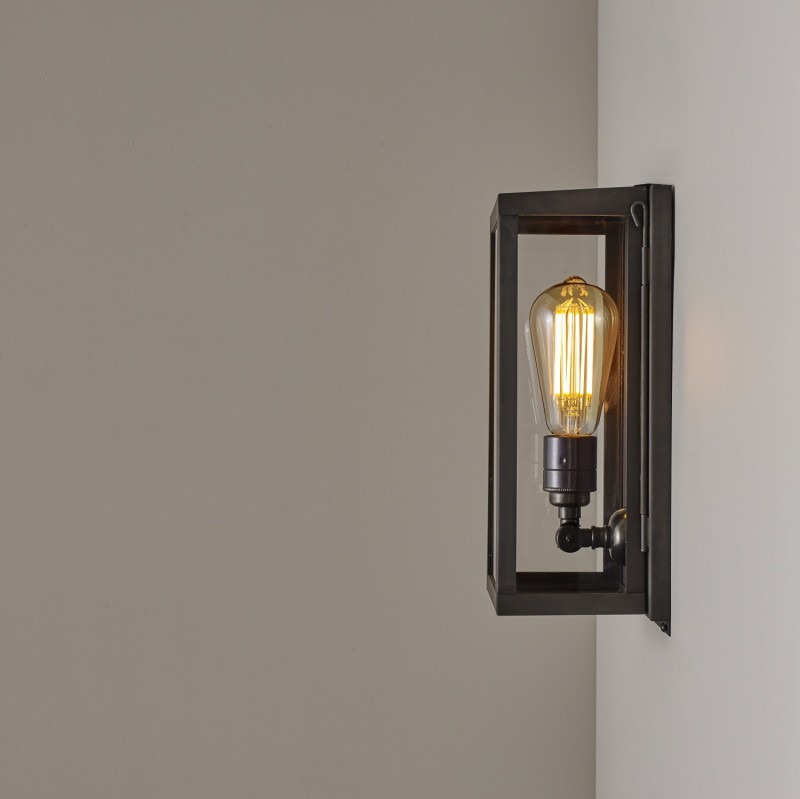 DP7644_Medium_Wall_Light_007.jpg