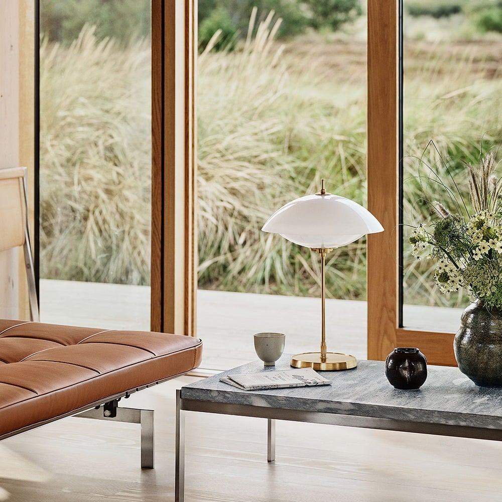 Fritz Hansen Clam Table Lamp Fritz Hansen Clam Table Lamp