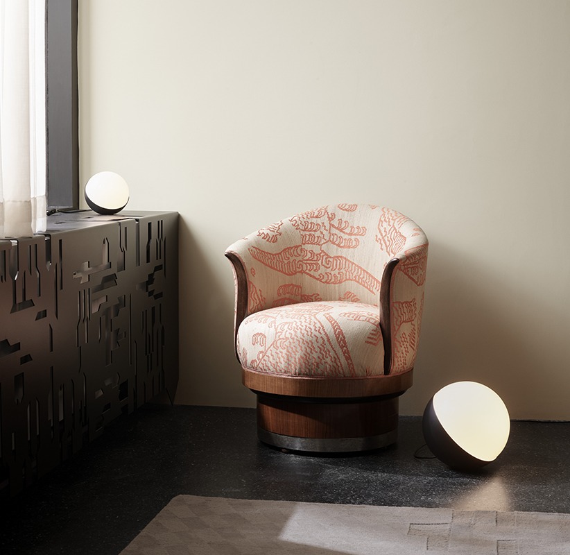 Louis Poulsen VL Studio 150 and 250 Table/Floor Lamp Matt Black Louis Poulsen VL Studio 150 and 250 Table/Floor Lamp Matt Black
