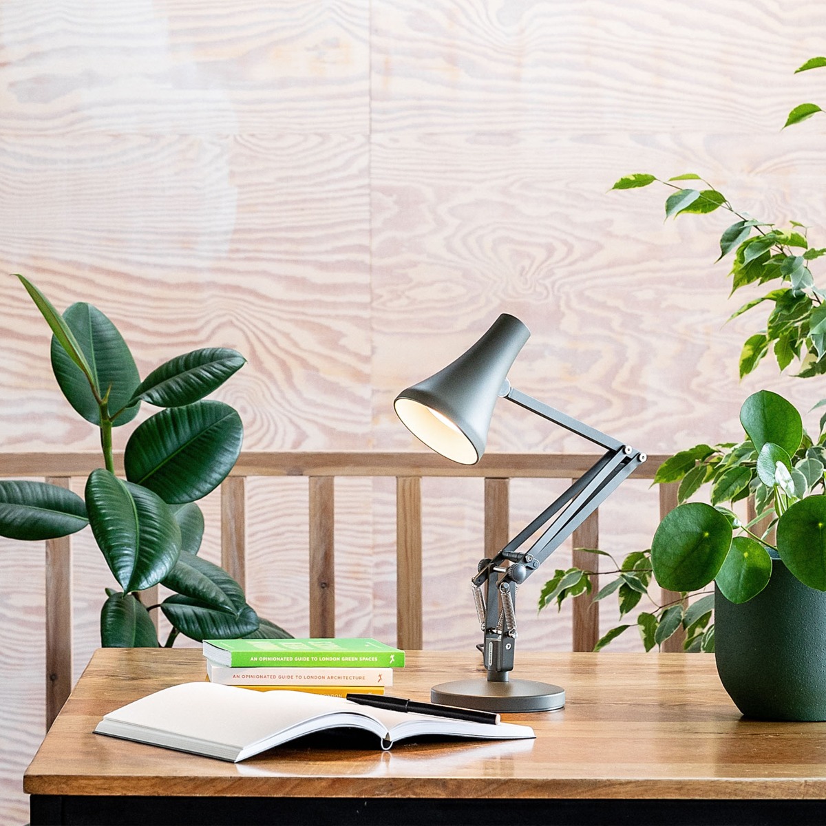 Anglepoise Type 90 Mini Mini LED Table Lamp in Grey Anglepoise Type 90 Mini Mini LED Table Lamp in Grey