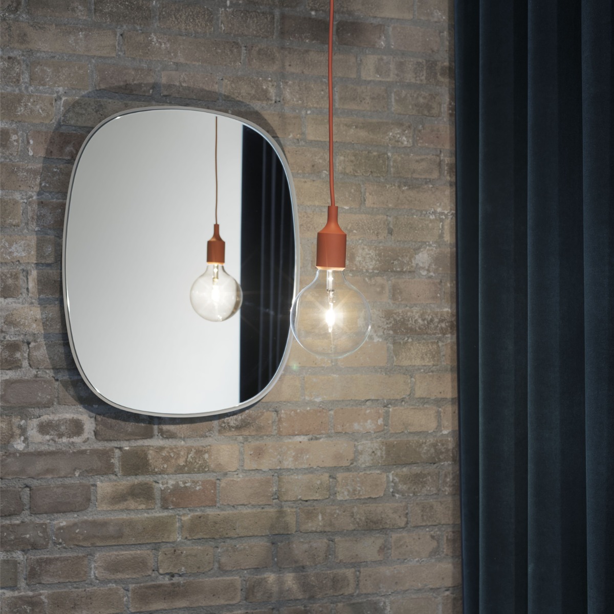 Muuto E27 in Red