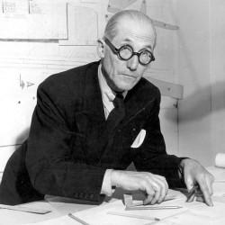 Le Corbusier / Photo Credits: Nemo Lighting
