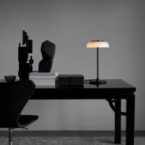 Nuura Blossi LED Table Lamp Black/Opal White