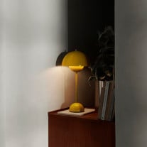 Mustard &Tradition Flowerpot VP3 Table Lamp