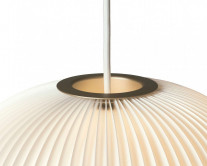 Le Klint Lamella 3 Pendant Light - Golden detail