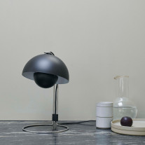 Black &Tradition Flowerpot VP4 Table Lamp
