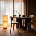 Audo Copenhagen Hashira Floor Lamp Raw/Stained Oak